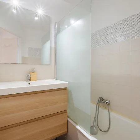 Cros De 2 Pieces - Det001 Appartement *